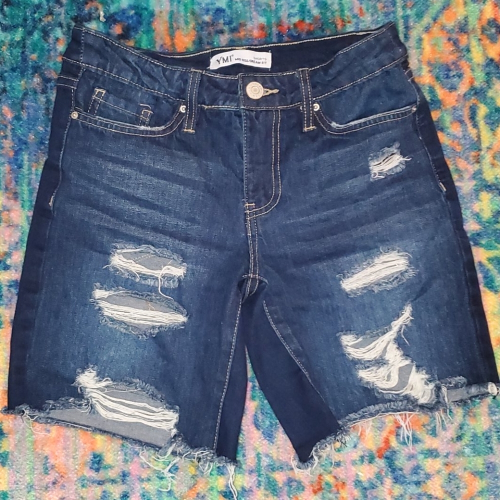 Cut off shorts